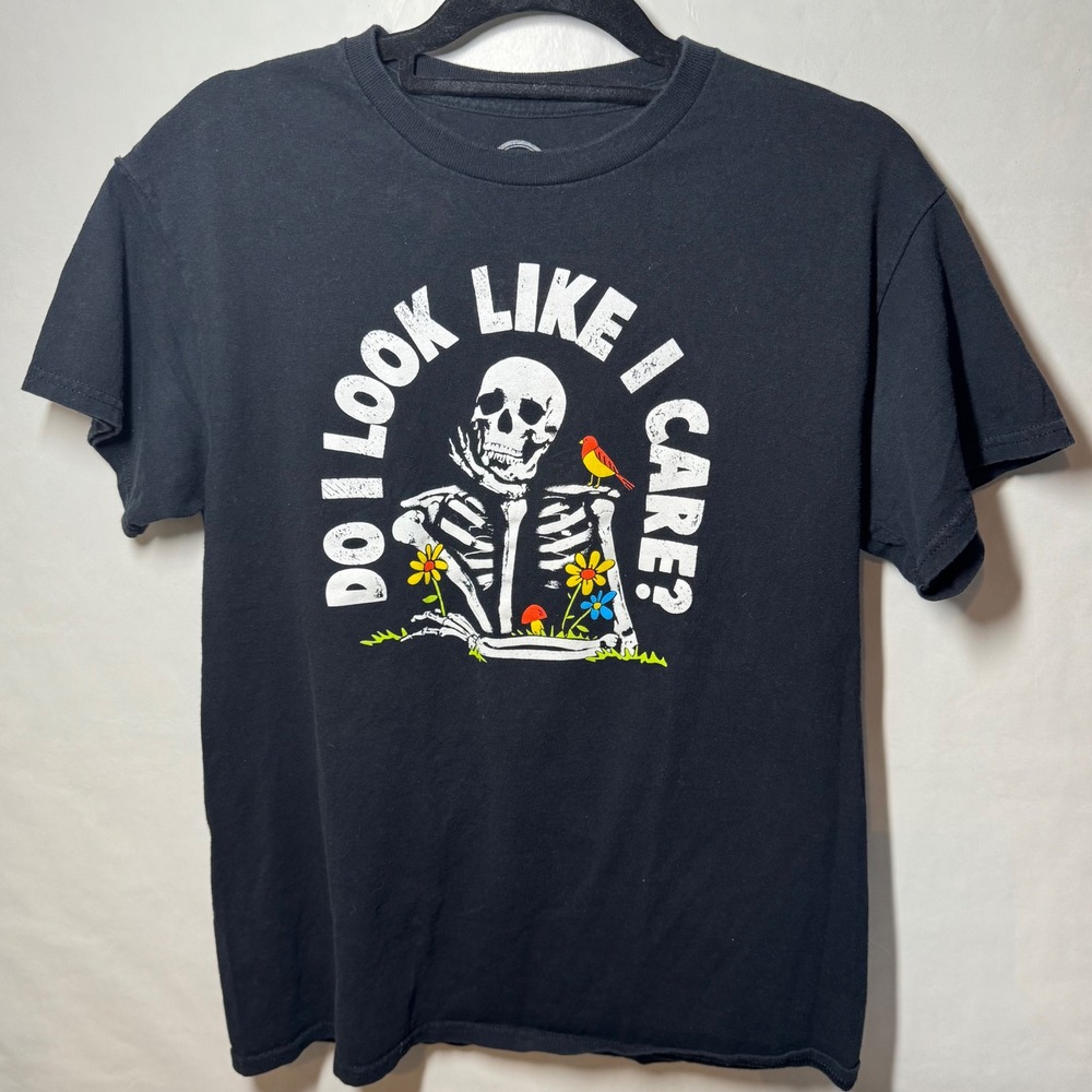 DOM Mens Black Alt Skeleton Graphic T Shirt Medium‎ "Do Look Like I Care" Cotton